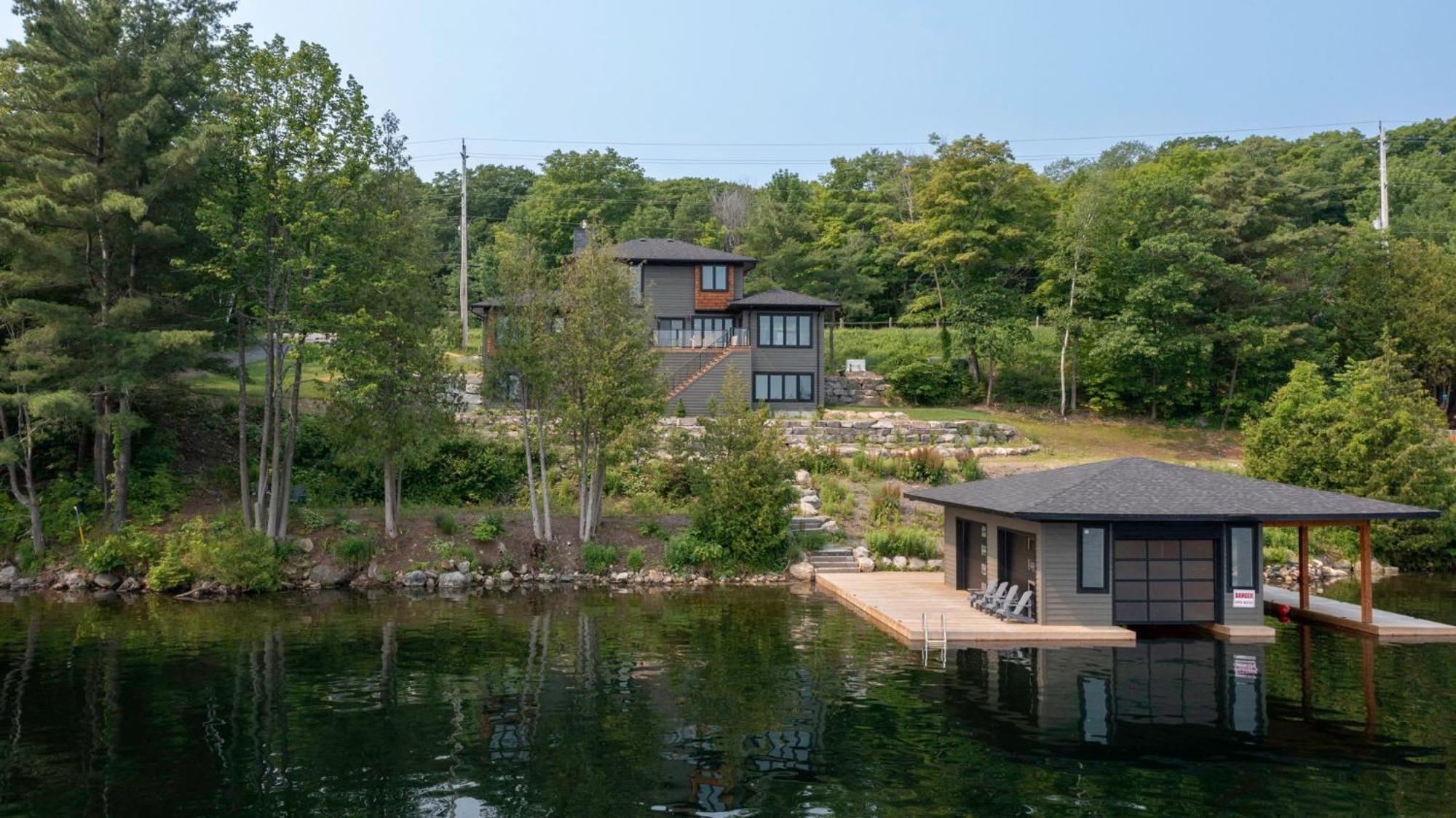 Tranquil Shores Mactier Exterior photo