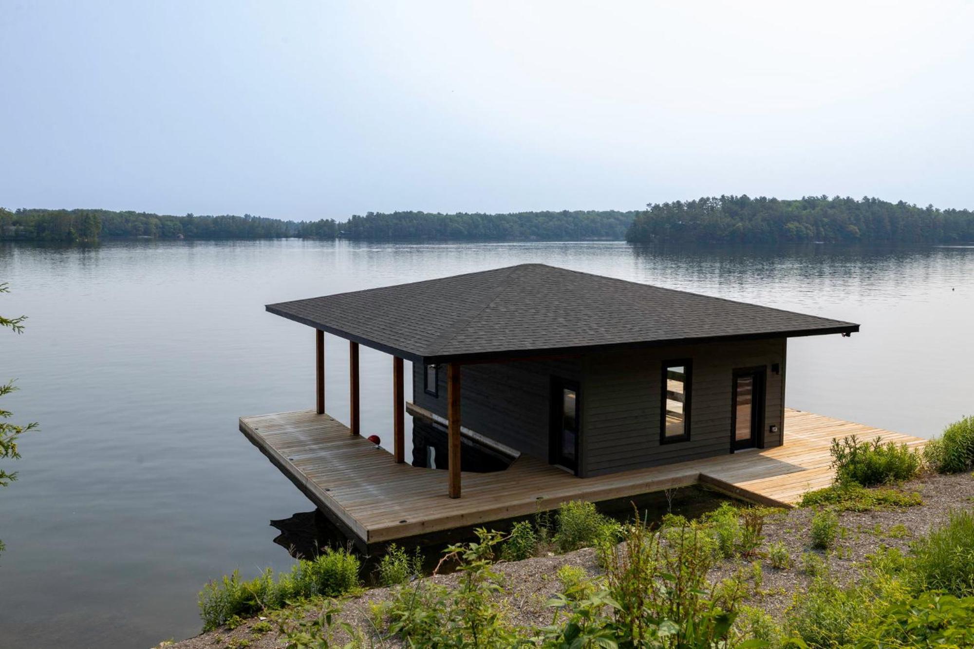 Tranquil Shores Mactier Exterior photo
