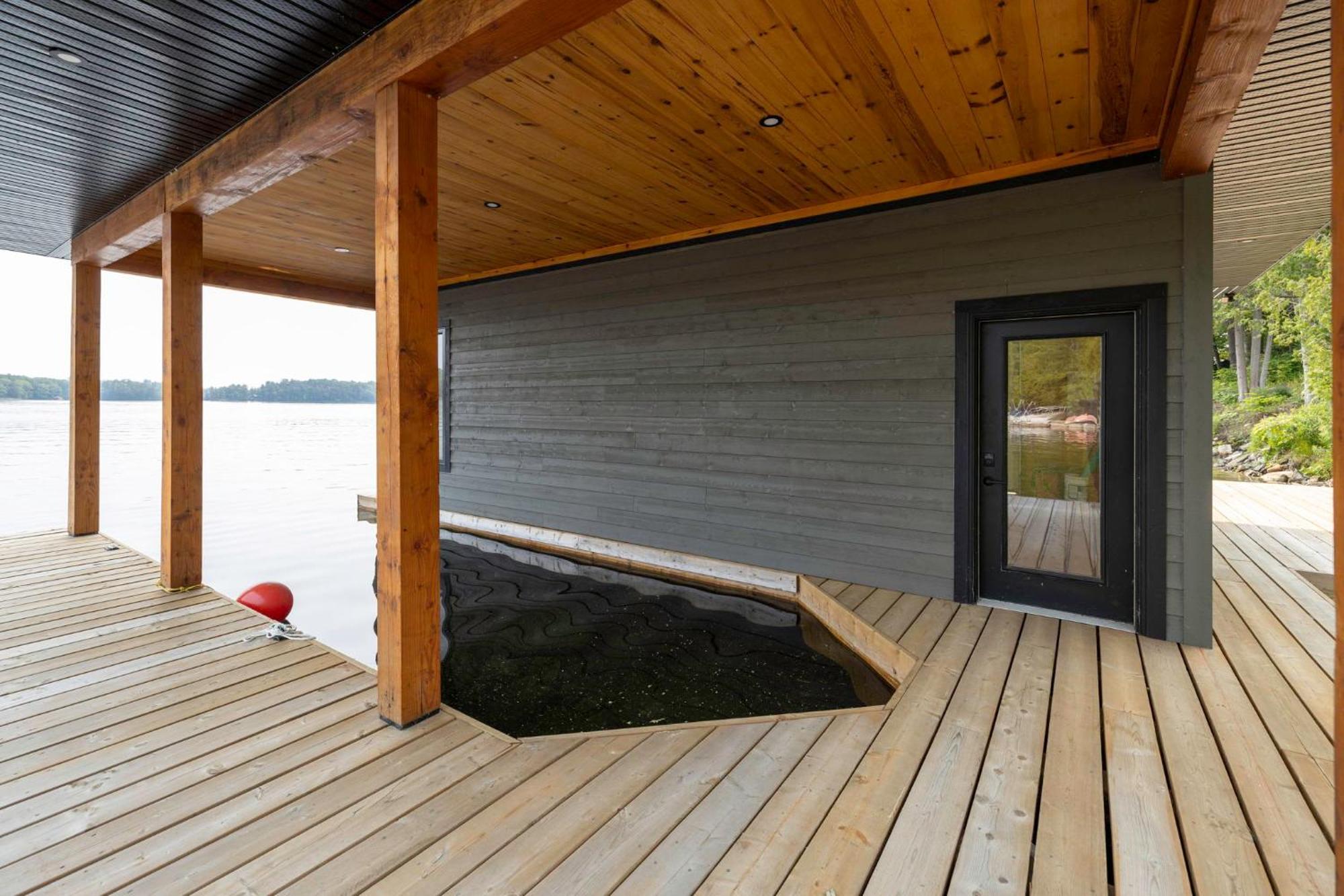 Tranquil Shores Mactier Exterior photo